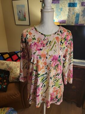 Floral Watercolor Scoop-Neck Tunic in Pink and Green